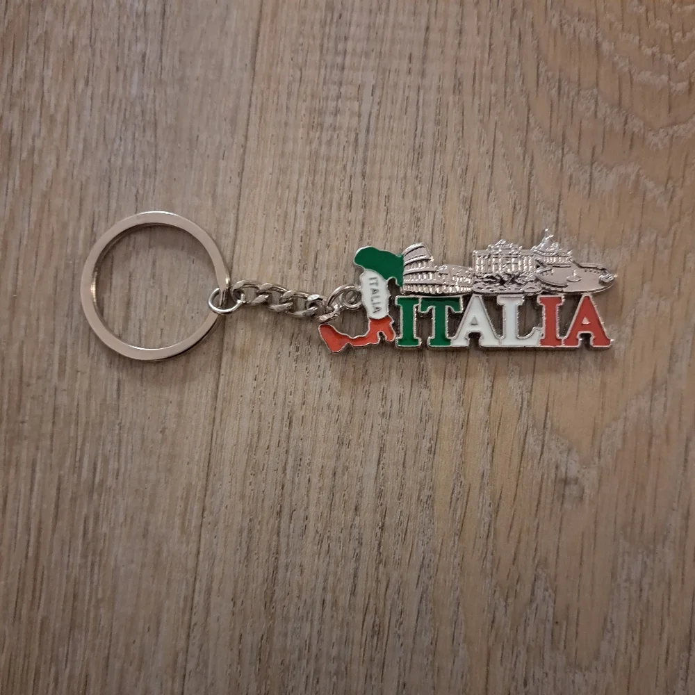 ITALIA Green White Red Silver Metal Keychain